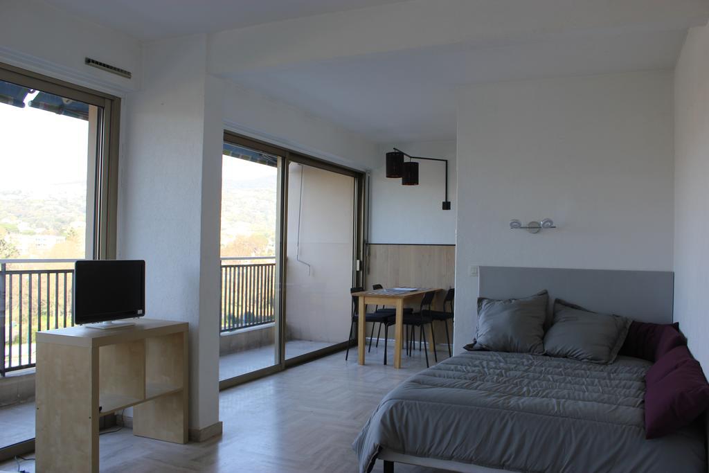 Le Surcouf Apartment Mandelieu-la-Napoule Exterior photo